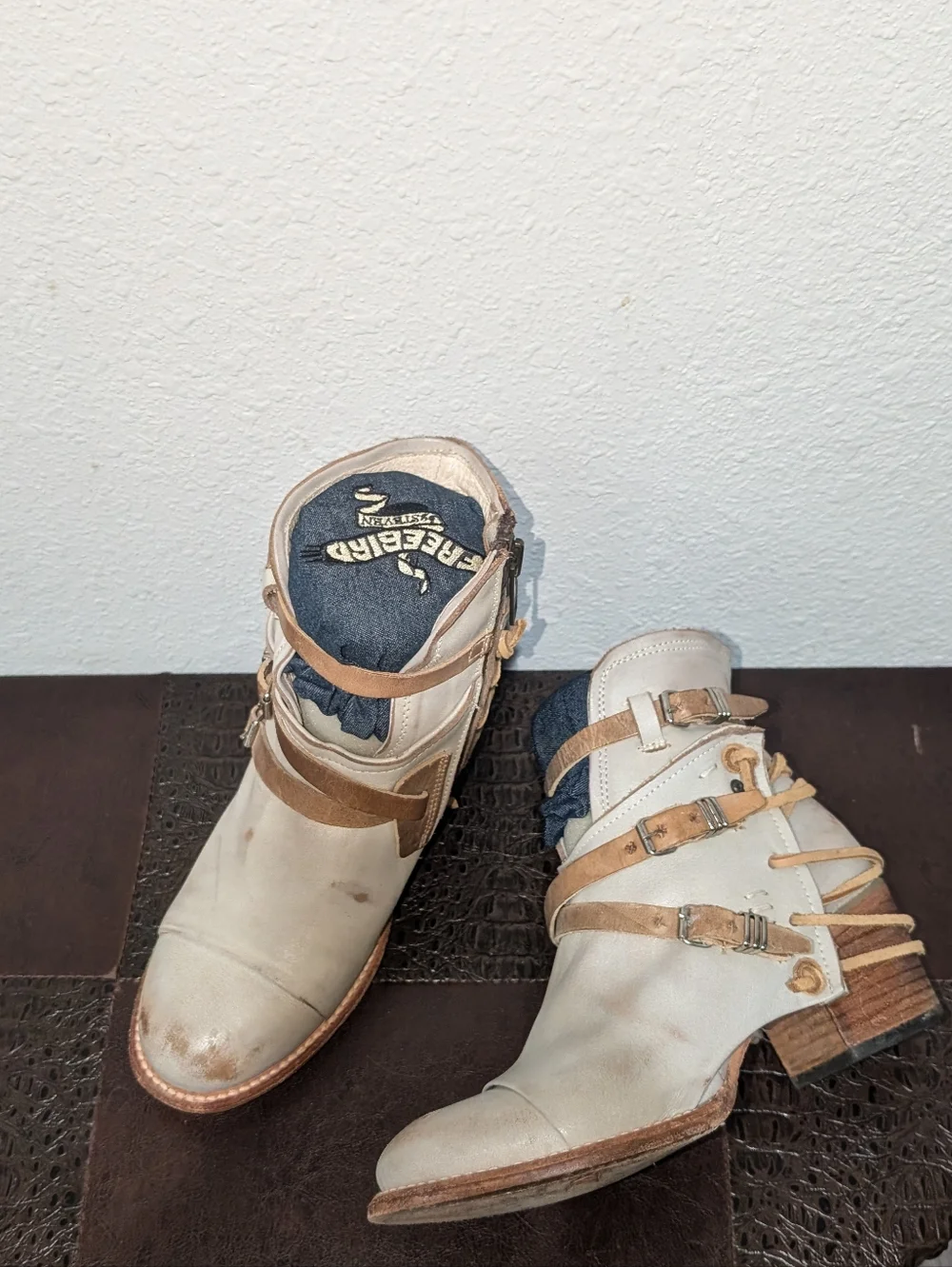 FreeBird CRUE Ice Ankle Boots size 9